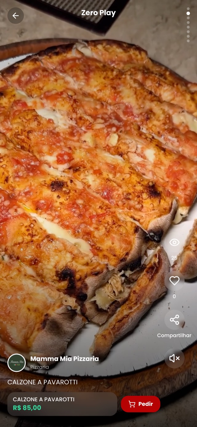 Vídeo vertical de uma pizzaria no Zero18 Play com o calzone e o preço